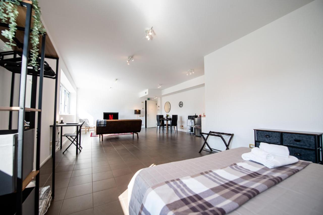 350 M Dalla Stazione L Parcheggio Free L Nova Loft Apartamento Parma Exterior foto