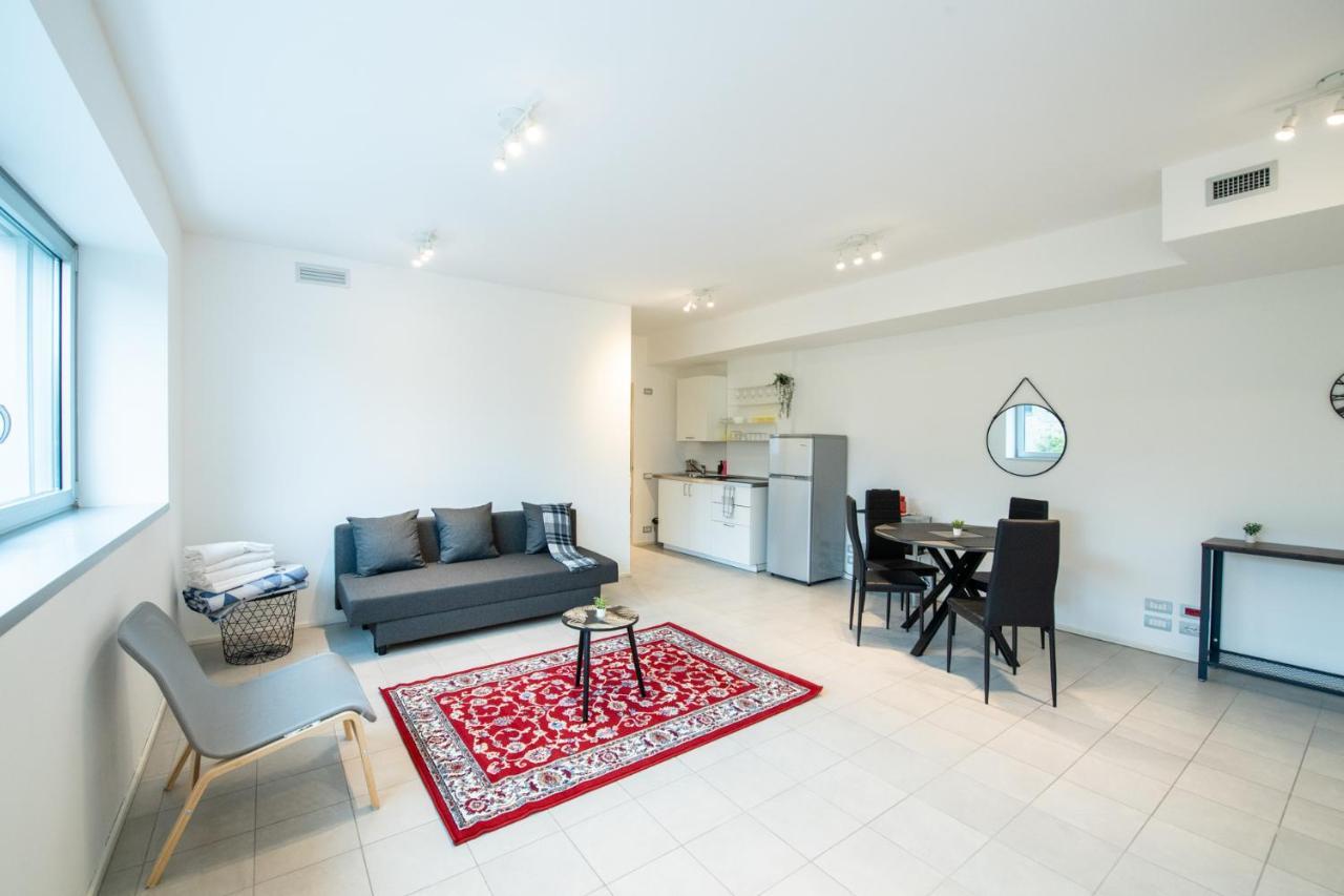 350 M Dalla Stazione L Parcheggio Free L Nova Loft Apartamento Parma Exterior foto