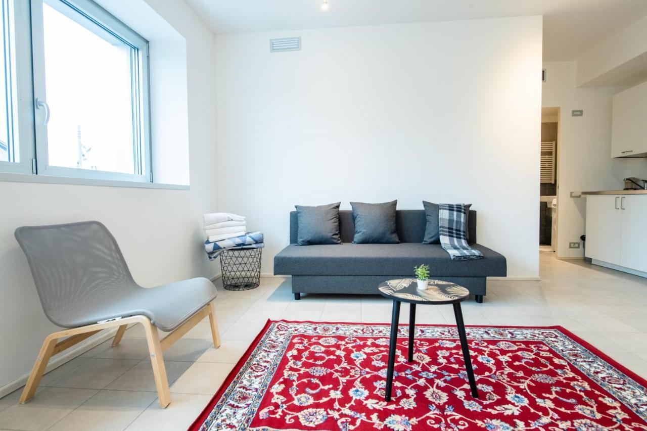 350 M Dalla Stazione L Parcheggio Free L Nova Loft Apartamento Parma Exterior foto